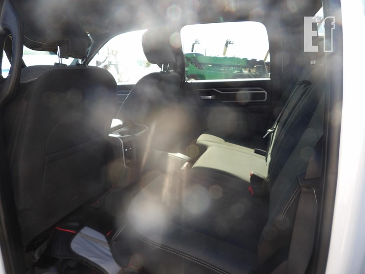 2022-dodge-2500-image-18