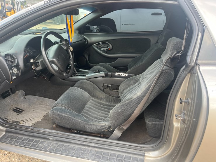 #15939-•-2001-pontiac-firebird-|-for-parts/repairs-image-8