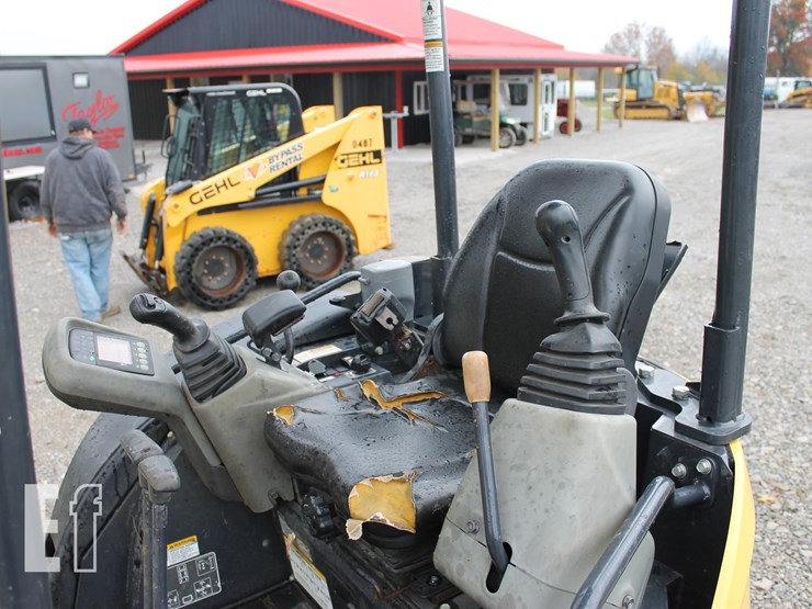 yanmar-vio25-image-10