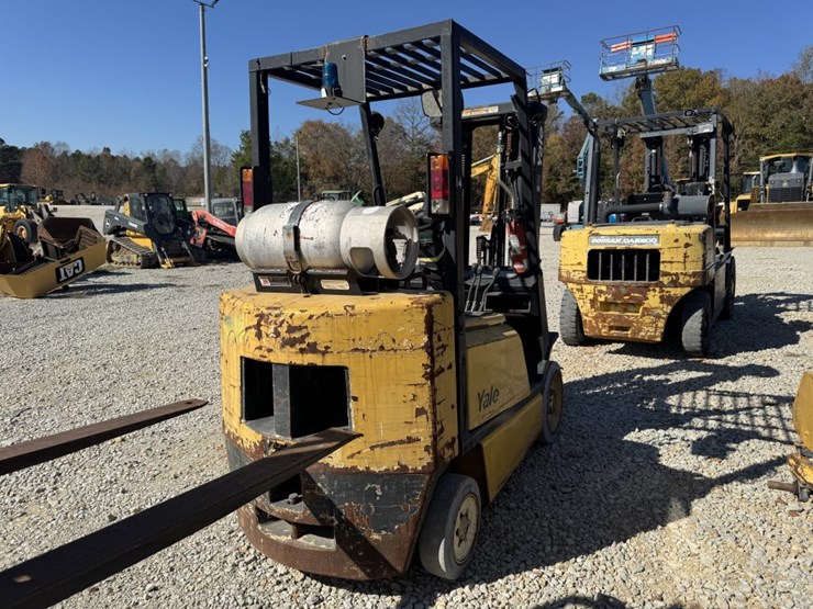 #4671-•-yale-50-fork-lift-image-3
