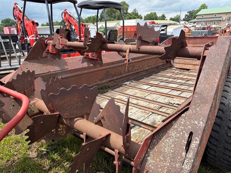 new-holland-518-image-8