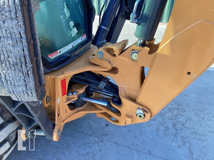 2023-case-580sn-image-14