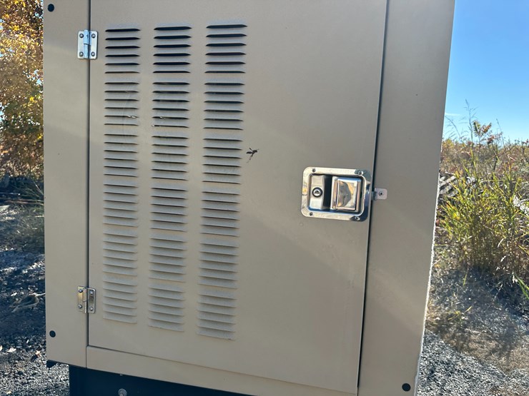 john-deere-4024t-image-7