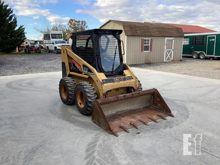 2000-caterpillar-216-image-6