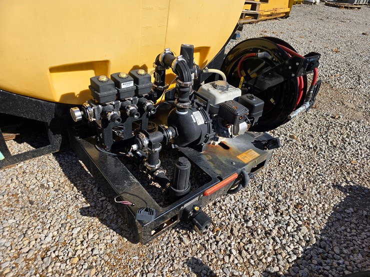 #22370-•-1200-gallon-snowex-liquimaxx-spray-rig-image-19