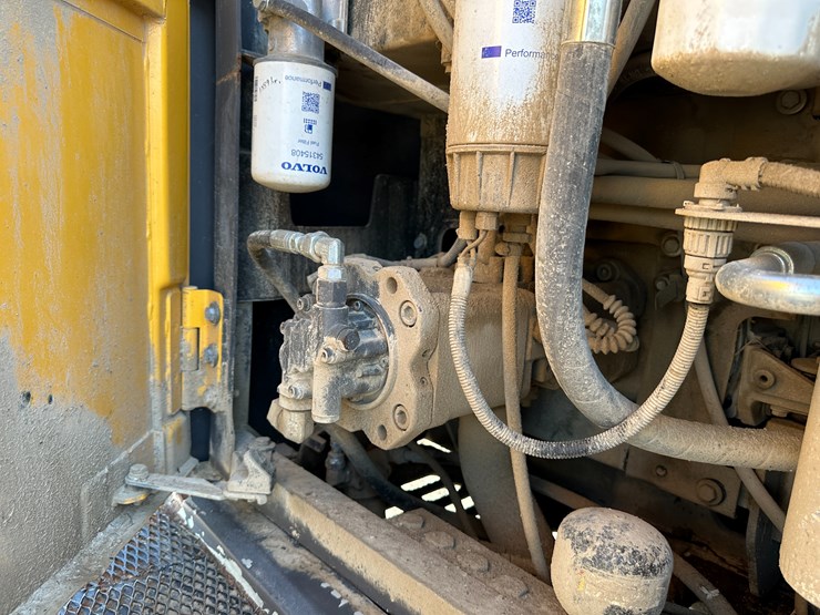 #32824-•-volvo-ec160e-crawler-excavator-w/hydraulic-thumb-image-54