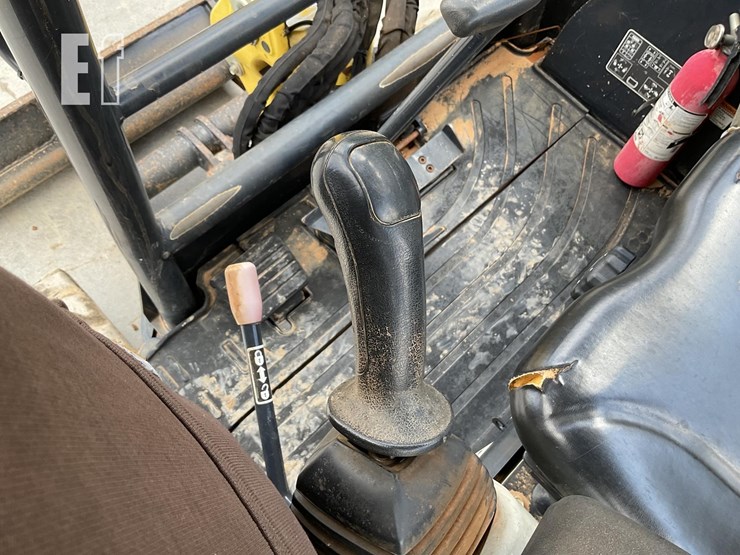 2020-yanmar-vio35-6a-image-18