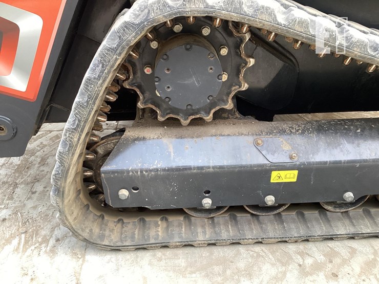 2024-kubota-svl75-3-image-12