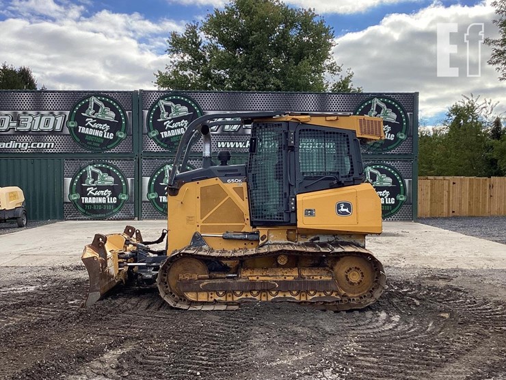 2017-deere-650k-lgp-image-1