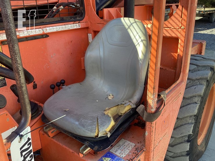 2006-lull-1044c-54-image-12