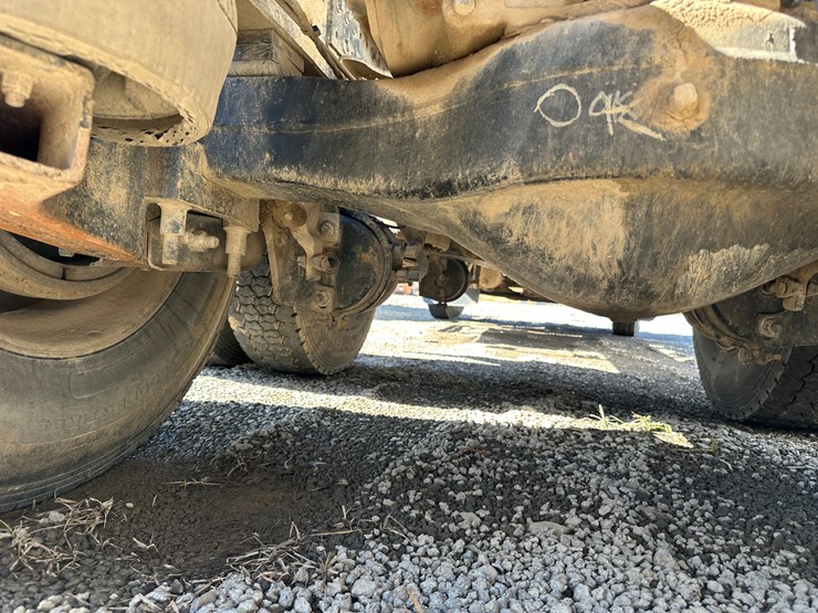 #32746-•-2014-mack-chu-t/a-daycab-truck-tractor-vin:-1m2an07y4em016702-image-16