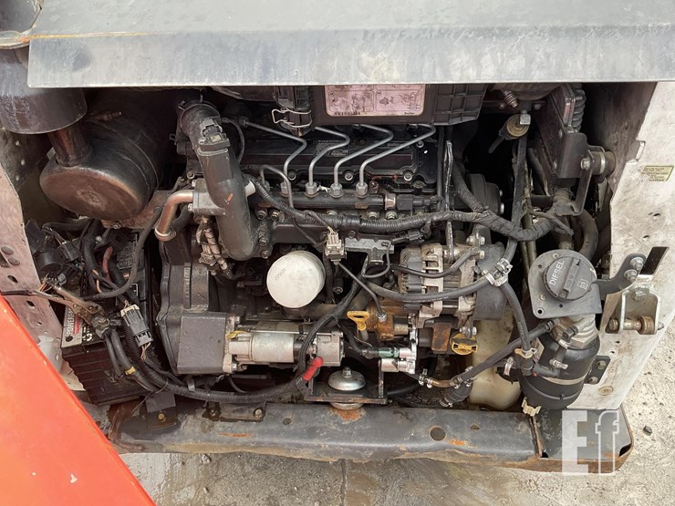 2017-bobcat-s570-image-11