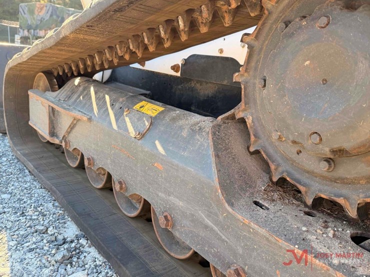 2022-bobcat-t770-image-15