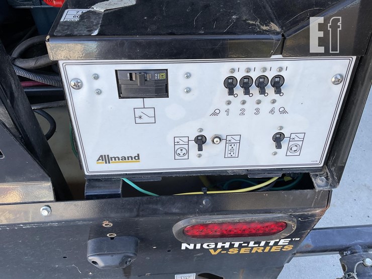 2019-allmand-bros-night-lite-v-series-image-12