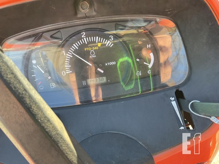 2018-kubota-l4701-image-19