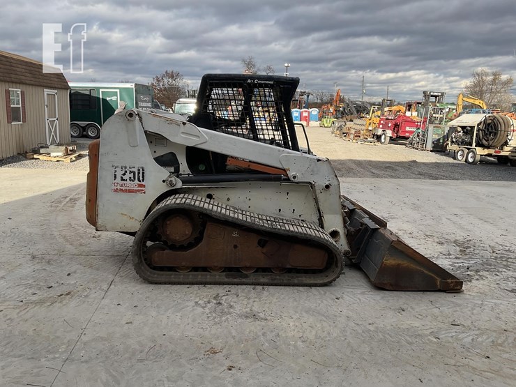 2005-bobcat-t250-image-5