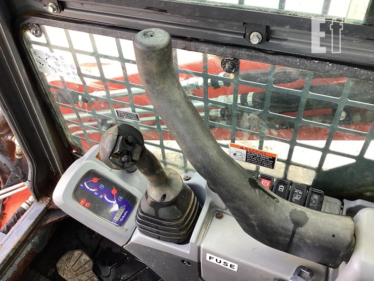 2020-kubota-svl65-2-image-15