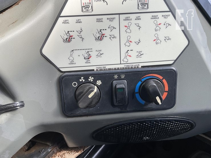 2016-bobcat-s650-image-16