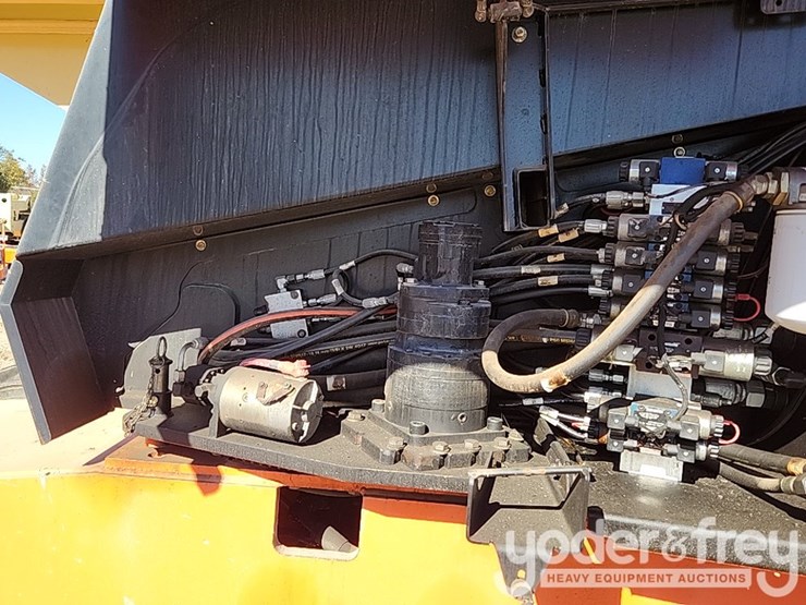 2008-jlg-660sj-image-30