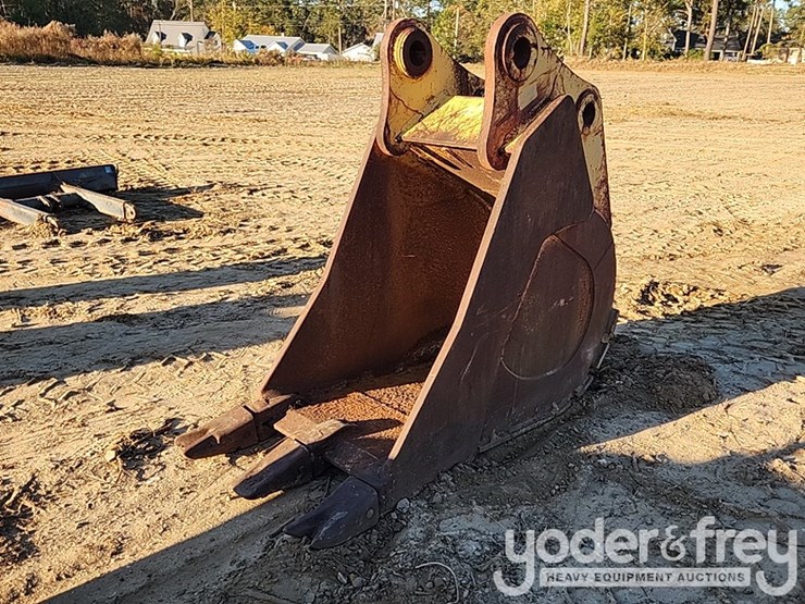 30"-bucket-3-1/2"-pin-to-suit-excavator-image-1