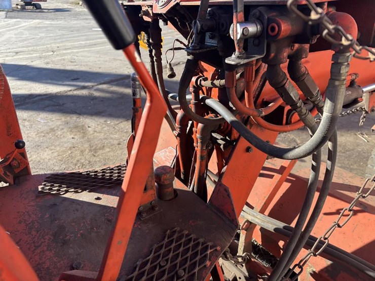 #3808-•-72"-ride-on-power-broom-image-25