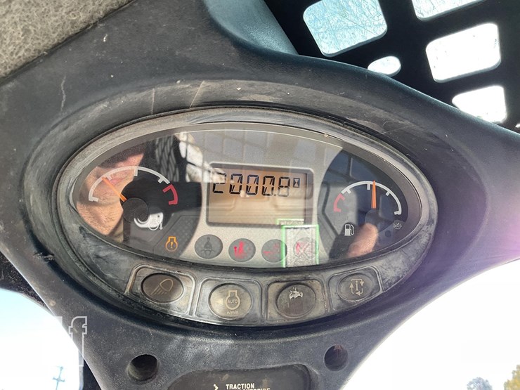 2016-bobcat-s570-image-19