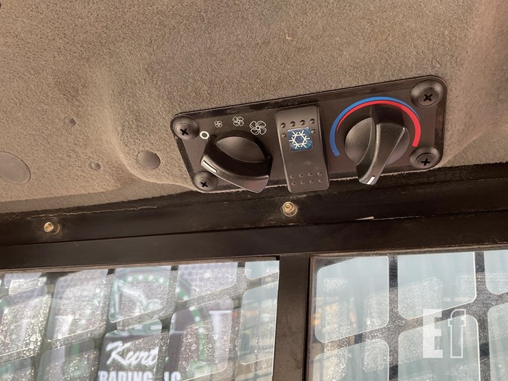 2018-takeuchi-ts50v-image-17