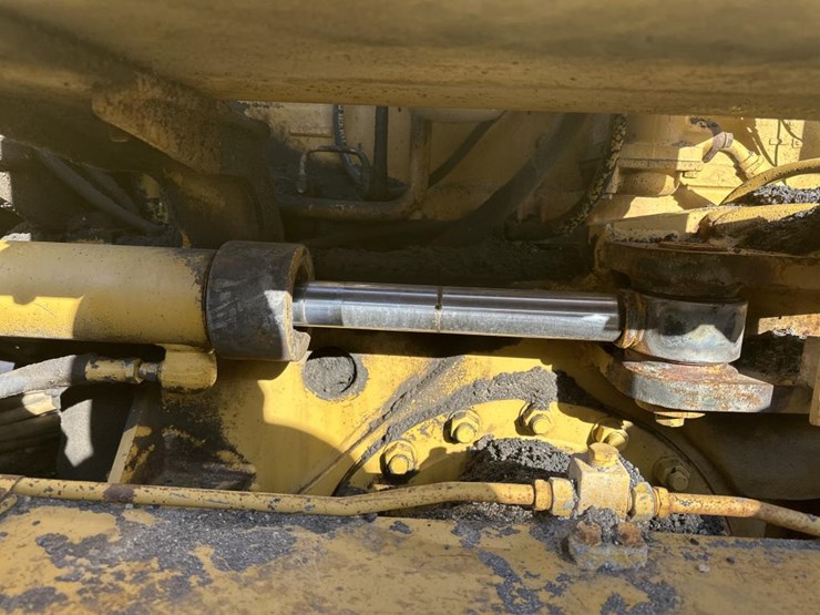 1984-caterpillar-140g-image-37