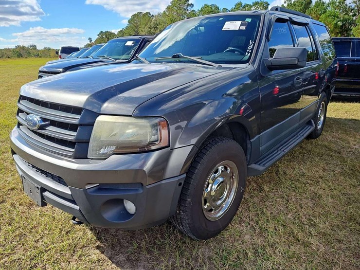 2016-ford-expedition-image-1
