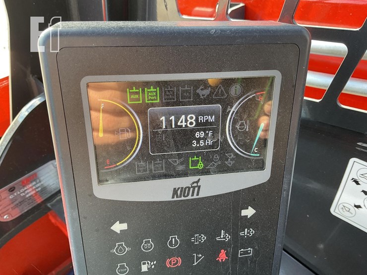 2025-kioti-tl750-image-19