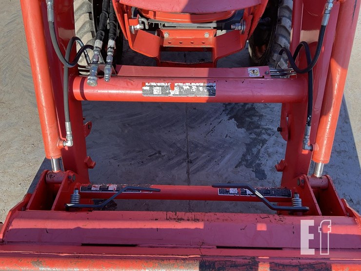 2018-kubota-l4701-image-10