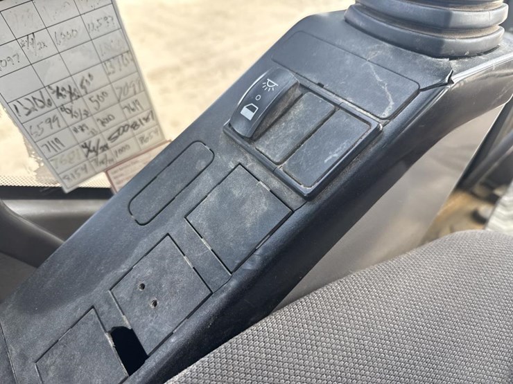 #1881-•-2020-volvo-ec480e-excavator-image-67