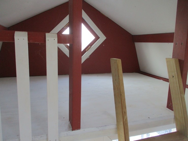 #435-•-6'x8'-play-house-w/-loft-used-image-7