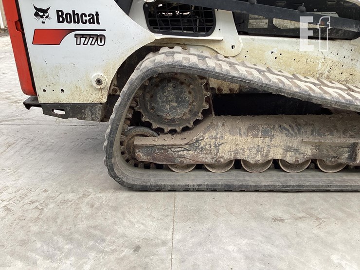 2020-bobcat-t770-image-12