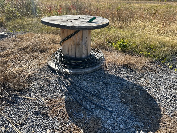 #32821-•-4/0-aluminum-wire-w/wood-spool-image-1