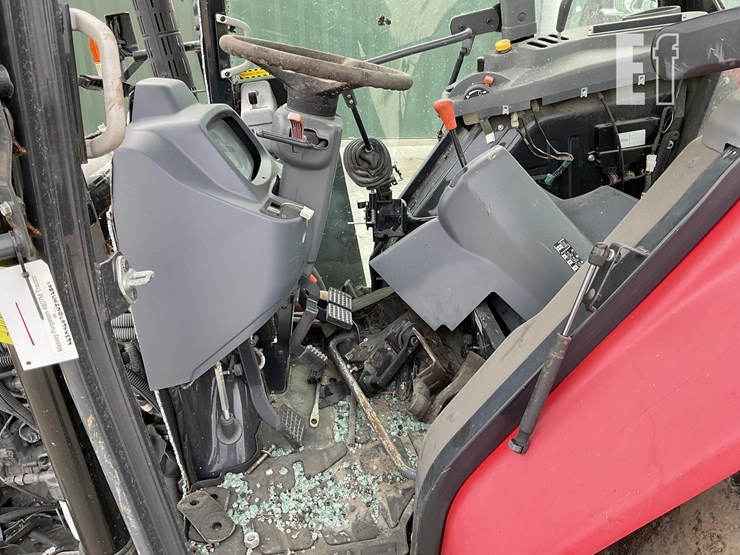 2022-massey-ferguson-4607m-image-16