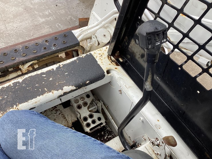 2005-bobcat-t190-image-16