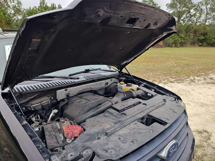 2016-ford-expedition-image-13