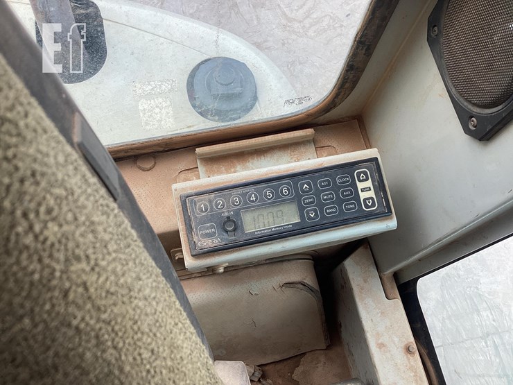 2013-takeuchi-tb180fr-image-17