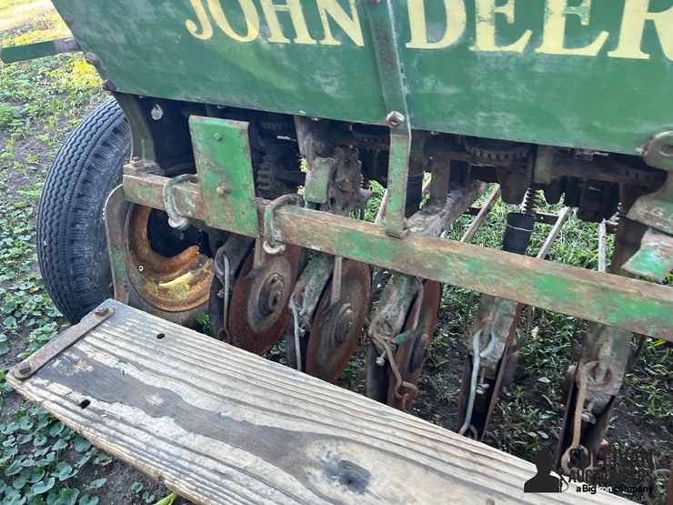 john-deere-8-image-18