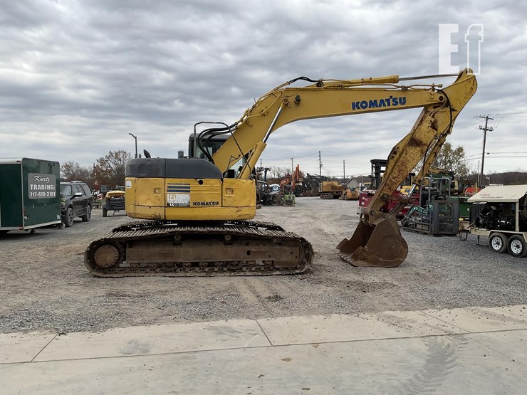 2010-komatsu-pc228-image-5