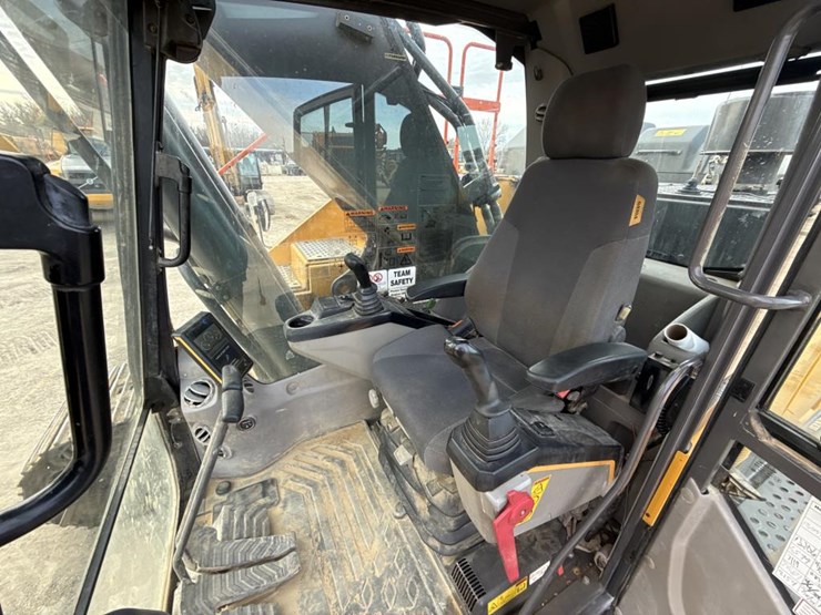 #1881-•-2020-volvo-ec480e-excavator-image-65