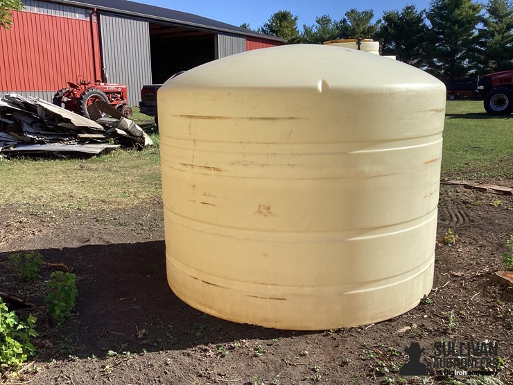 1500-gallon-poly-tank-image-7