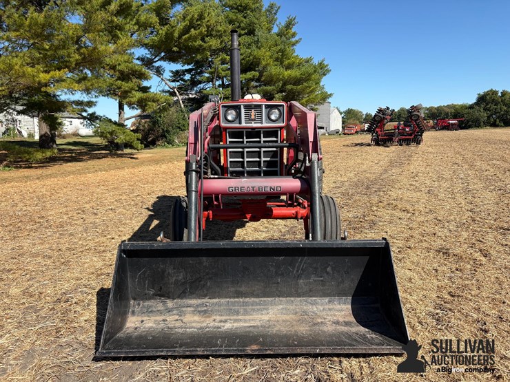 1975-international-1066-image-2