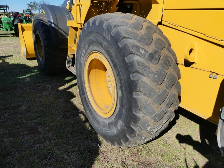 2021-deere-544p-image-12