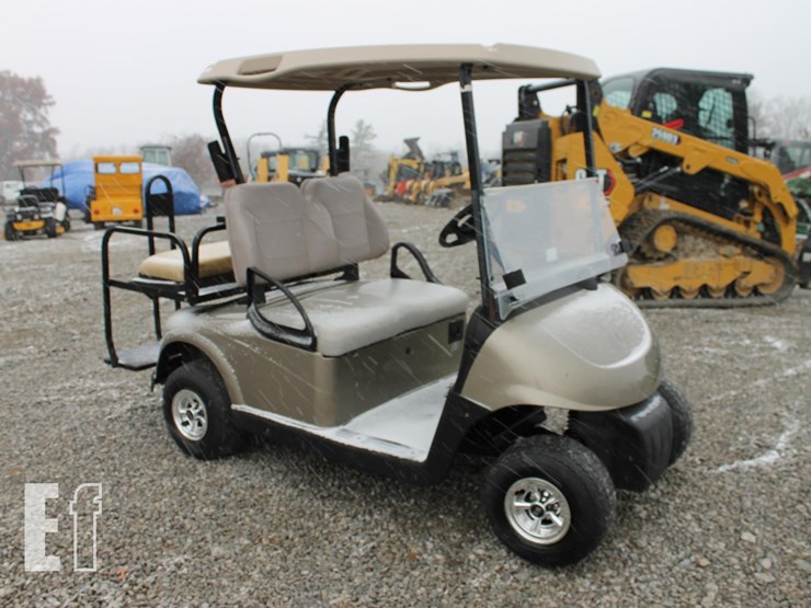 e-z-go-electric-golf-cart-2975-image-3