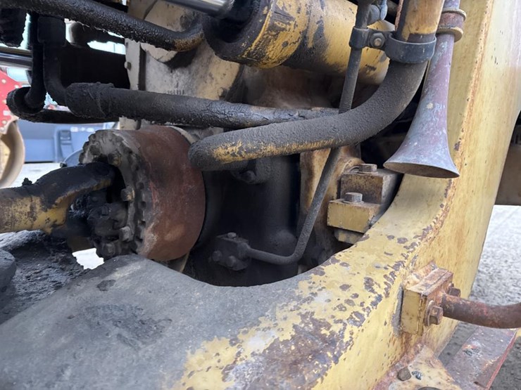 1988-caterpillar-936e-image-37