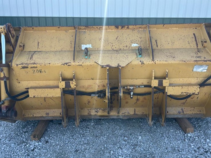 #2857-•-cat-loader-bucket*-image-3