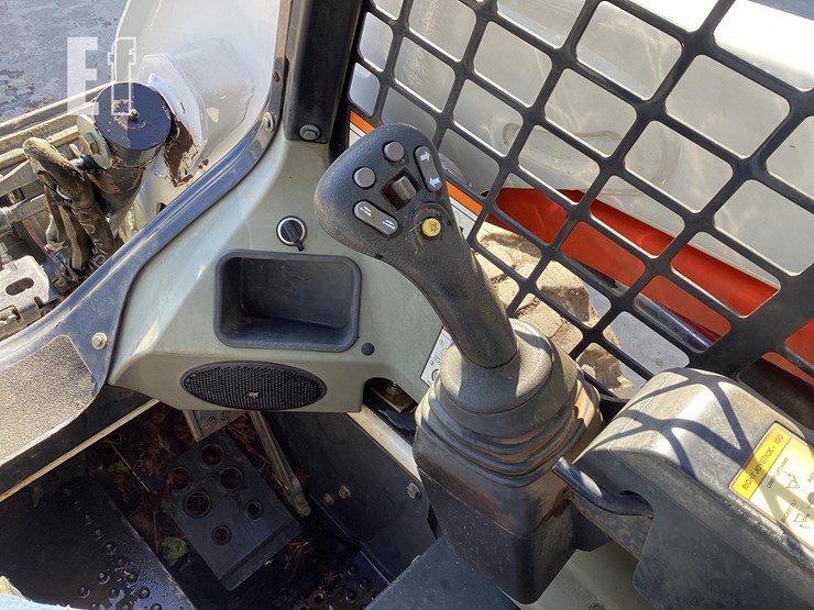 2013-bobcat-s550-image-14