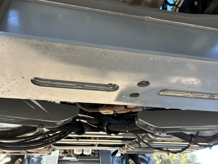 2016-ag-chem-rg1100b-image-95